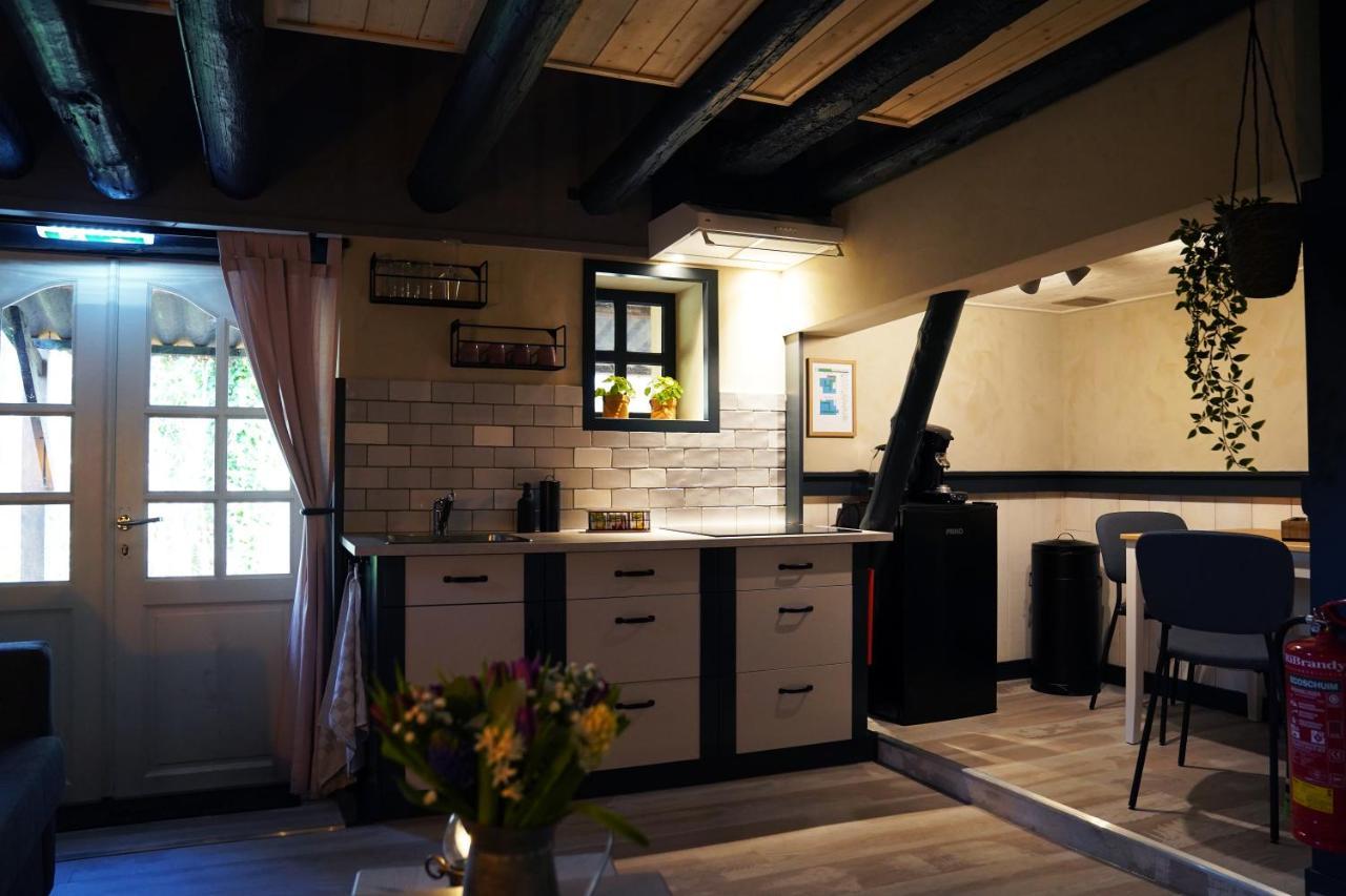 Vakantiehuisje Tol Oost Werkendam Buitenkant foto